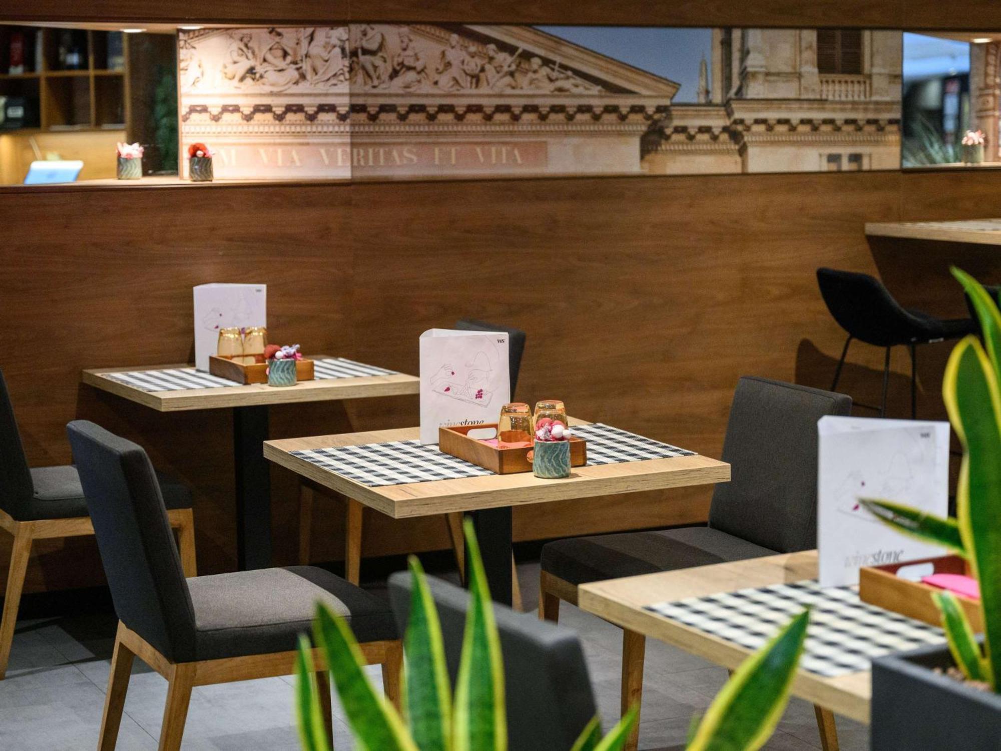 Mercure Budapest City Center Exterior photo